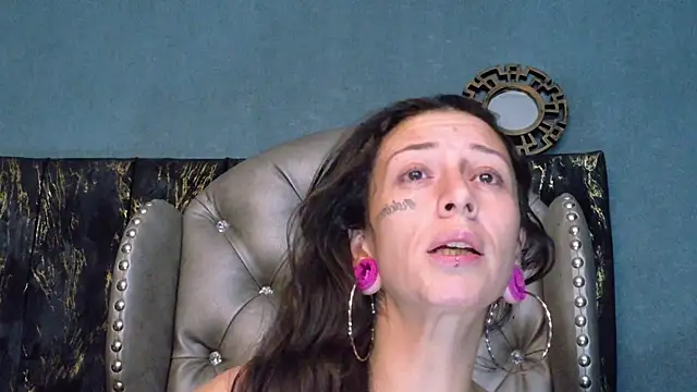 LusstCruella online show from June 2026 12:49:01 PM