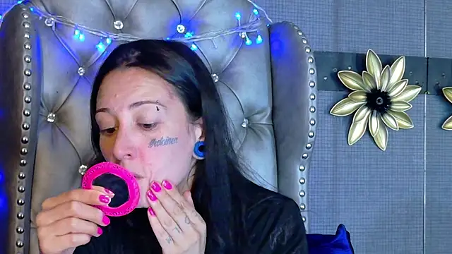 LusstCruella online show from January 2026 03:18:02 PM