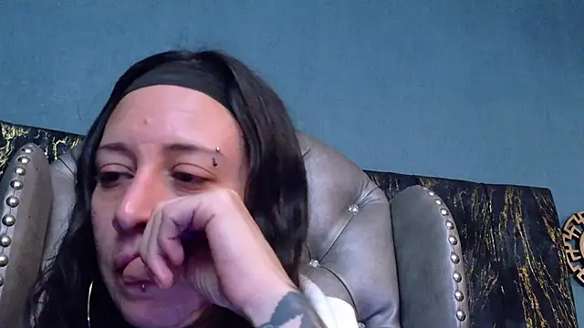 LusstCruella online show from April 2026 12:41:02 PM