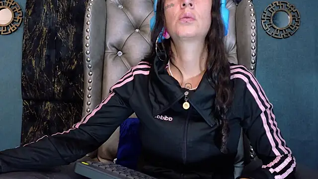 LusstCruella online show from June 2026 05:23:02 PM