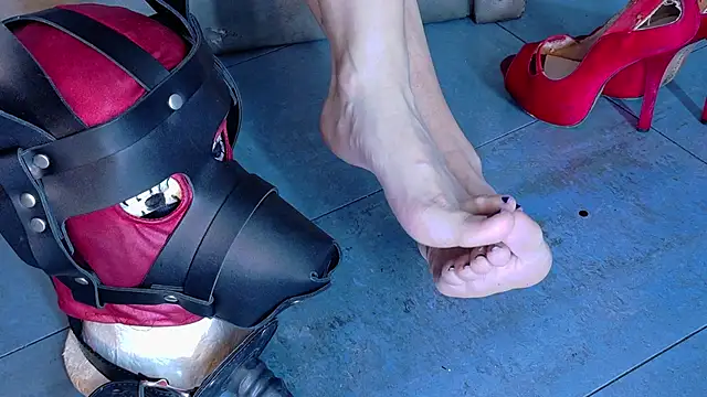 LusstCruella online show from November 2025 08:45:02 PM