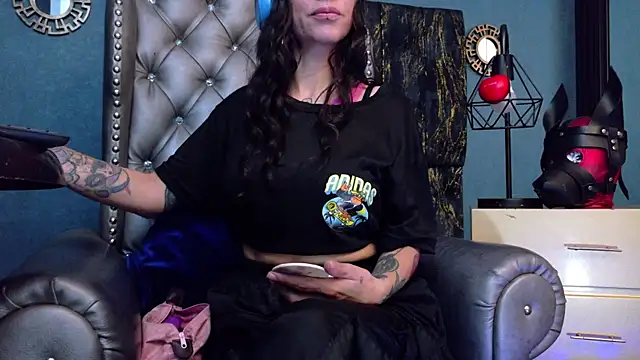 Snapshot of LusstCruella chatting on April 2026 01:19:01 PM LusstCruella online show from April 2026 01:19:01 PM