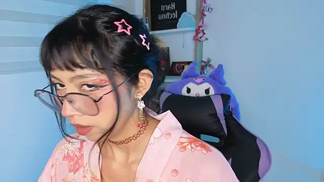 Yommi Winx online show from April 2026 03:35:01 AM