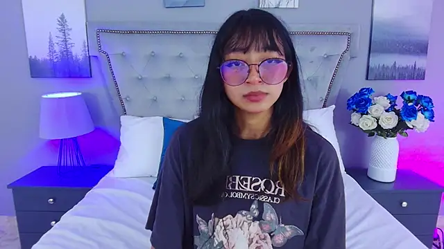 Yommi Winx online show from September 2025 09:24:01 PM