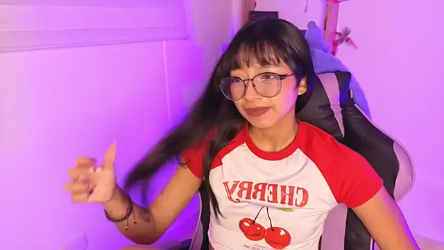 Yommi Winx online show from December 2025 01:49:02 AM