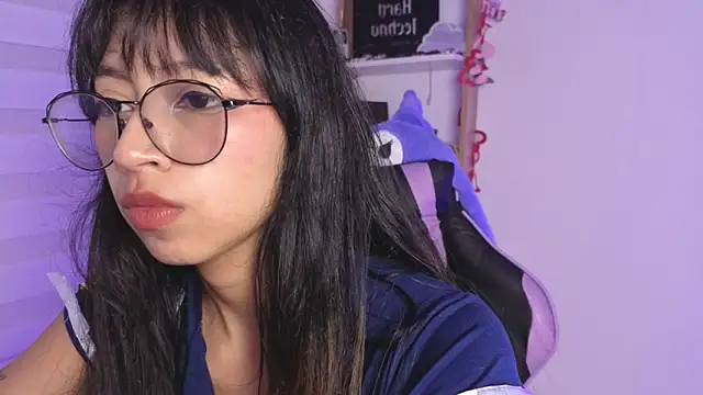 Yommi Winx online show from November 2025 02:04:02 AM