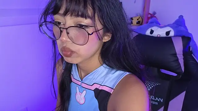 Yommi Winx online show from January 2026 04:08:01 AM