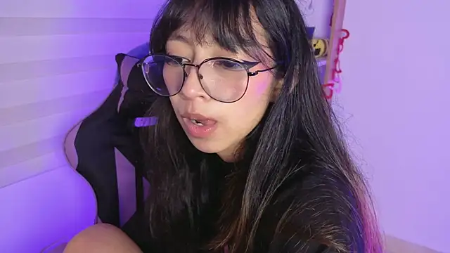 Yommi Winx online show from November 2025 03:22:02 AM