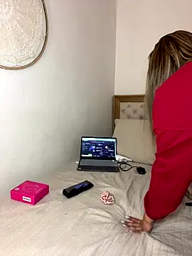 Martina Miiller online show from October 2025 03:07:02 AM