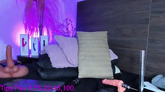 Martina Miiller online show from January 2026 05:27:02 PM