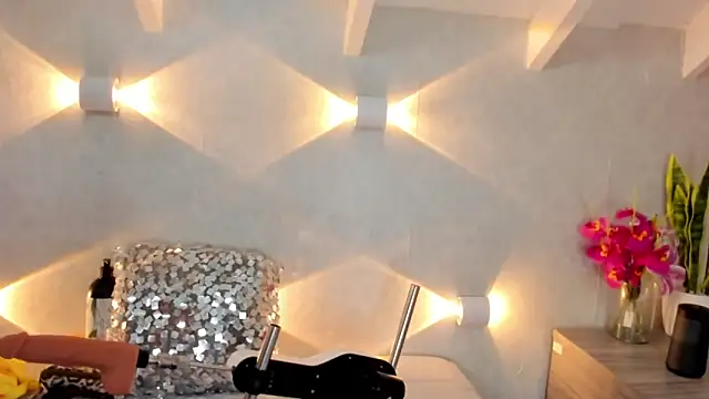 Martina Miiller online show from April 2026 12:42:01 PM