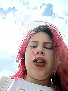 Snapshot of aurora_sky11 chatting on November 2025 03:26:01 PM aurora sky11 online show from November 2025 03:26:01 PM