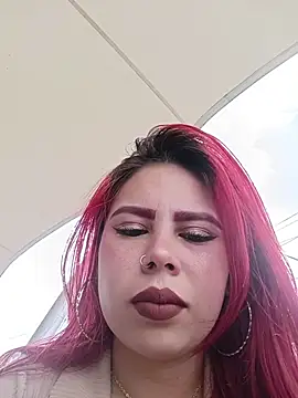 Snapshot of aurora_sky11 chatting on November 2025 04:33:01 PM aurora sky11 online show from November 2025 04:33:01 PM