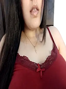 im here- online show from October 2025 07:59:02 PM