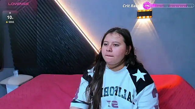 Laia and Aloby online show from May 2026 11:12:01 PM
