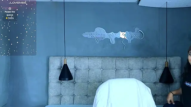 Laia and Aloby online show from October 2025 10:09:02 PM