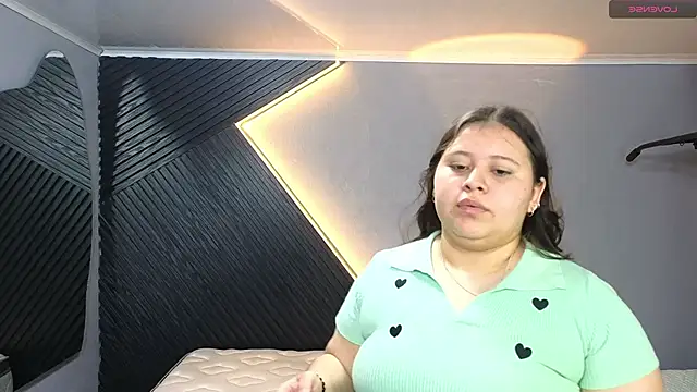 Laia and Aloby online show from February 2026 10:22:02 PM