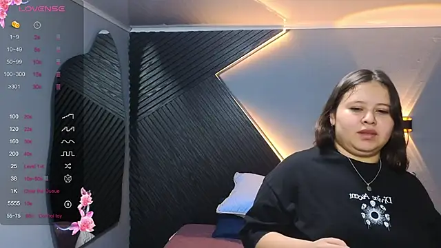 Laia and Aloby online show from February 2026 10:07:01 PM