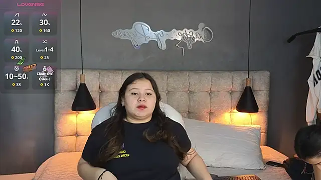 Laia and Aloby online show from September 2025 10:27:02 PM