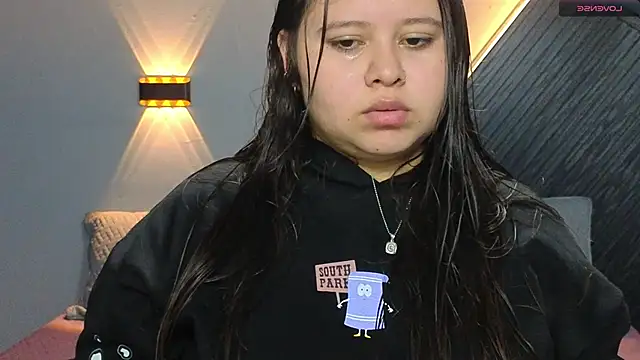 Laia and Aloby online show from February 2026 10:07:01 PM