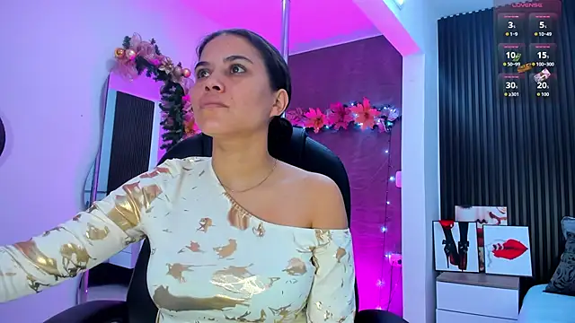 natasha  jackson online show from December 2025 12:39:01 PM