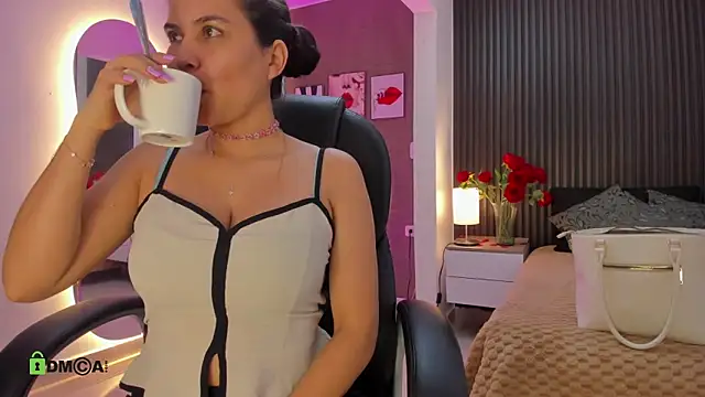 natasha  jackson online show from February 2026 12:07:01 PM