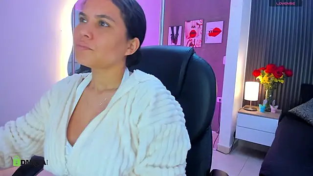 natasha  jackson online show from April 2026 11:59:02 AM