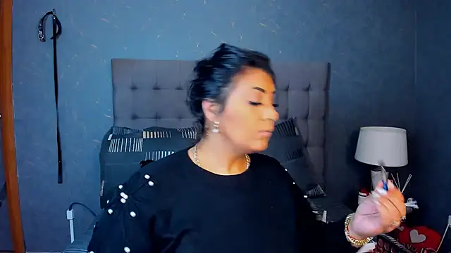 AmyCubes online show from November 2025 04:49:01 AM