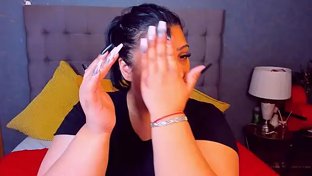 Snapshot of AmyCubes chatting on April 2026 05:14:02 AM AmyCubes online show from April 2026 05:14:02 AM