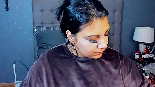 AmyCubes online show from November 2025 07:13:01 AM