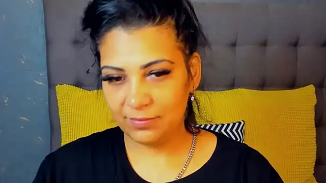 AmyCubes online show from November 2025 04:38:01 AM