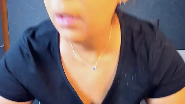 AmyCubes online show from October 2025 02:26:02 AM