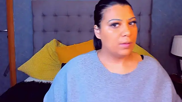 Snapshot of AmyCubes chatting on April 2026 04:08:02 AM AmyCubes online show from April 2026 04:08:02 AM