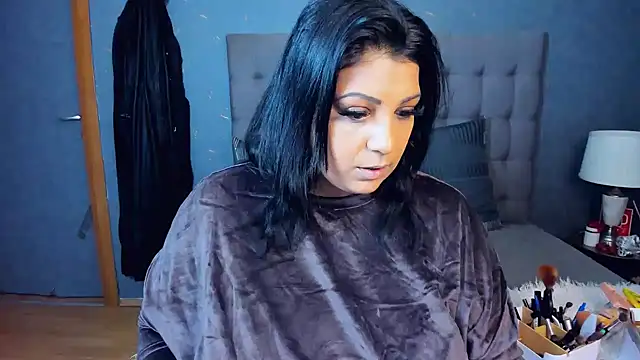 AmyCubes online show from October 2025 04:35:01 AM