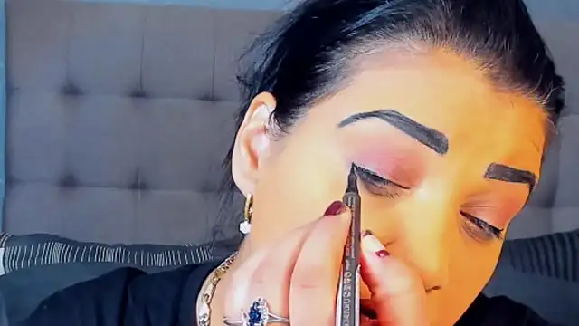 AmyCubes online show from October 2025 04:55:02 AM