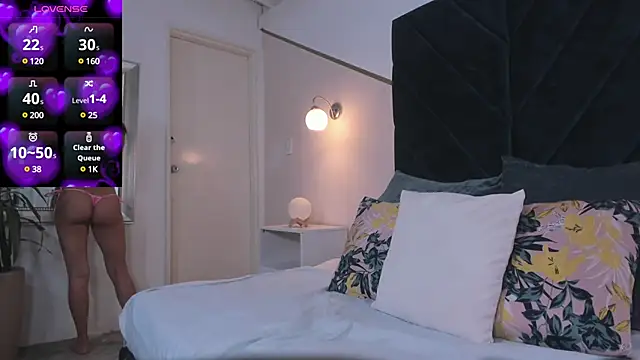 Snapshot of melaniee_jones chatting on December 2024 06:10:01 PM melaniee jones online show from December 2024 06:10:01 PM