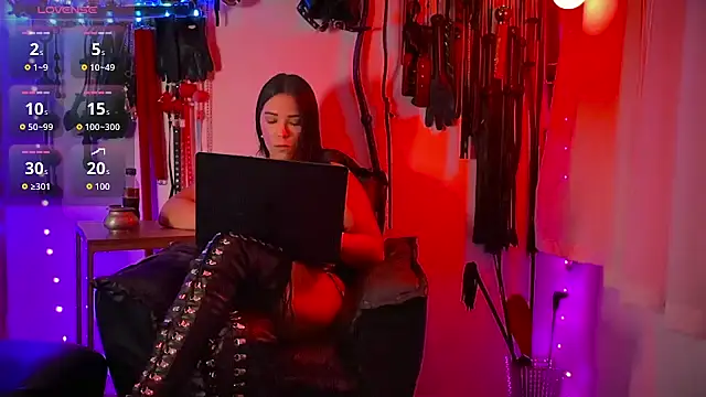 Snapshot of mistresslaviniabr chatting on November 2025 11:41:01 PM mistresslaviniabr online show from November 2025 11:41:01 PM