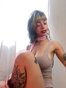 Snapshot of Kitty_arts chatting on March 2025 09:21:01 PM Kitty arts online show from March 2025 09:21:01 PM