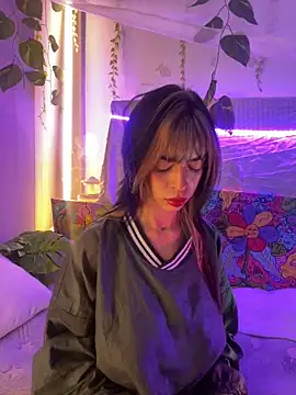 Snapshot of Kitty_arts chatting on February 2025 02:06:02 AM Kitty arts online show from February 2025 02:06:02 AM