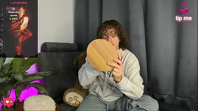 All3ssandr0 online show from February 2025 05:24:01 AM