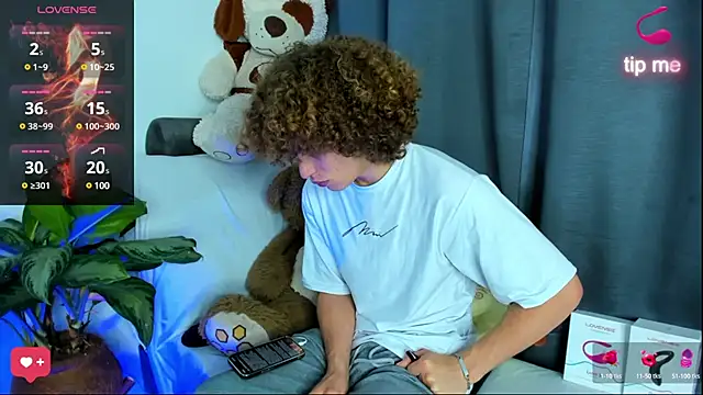 All3ssandr0 online show from March 2025 04:41:02 AM