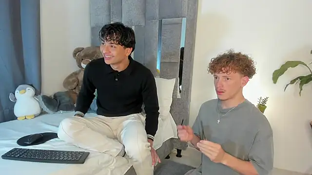 All3ssandr0 online show from November 2025 01:42:01 AM