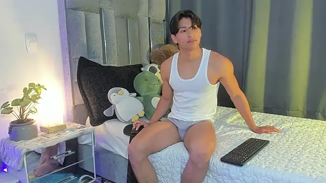 All3ssandr0 online show from February 2026 01:08:01 PM