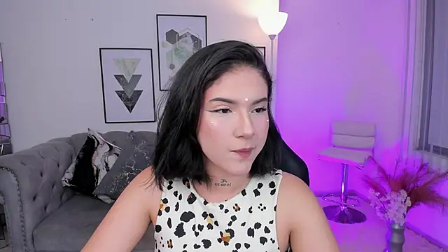 Snapshot of kendaall_jenner_ chatting on January 2025 01:27:01 AM kendaall jenner  online show from January 2025 01:27:01 AM