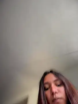 Nikol Rang   online show from December 2025 06:02:02 PM