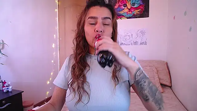 Snapshot of Lu_perez chatting on December 2025 07:05:02 PM Lu perez online show from December 2025 07:05:02 PM