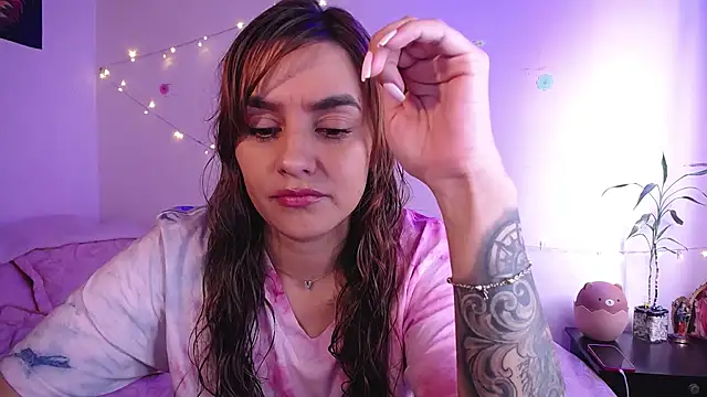 Lu perez online show from November 2025 05:16:01 PM