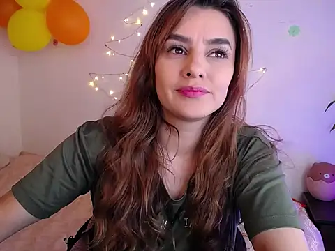 Lu perez online show from November 2025 05:46:01 PM