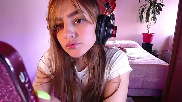 Lu perez online show from September 2025 07:30:01 PM