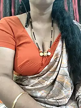 Snapshot of bhuvana555 chatting on October 2025 05:09:02 PM bhuvana555 online show from October 2025 05:09:02 PM